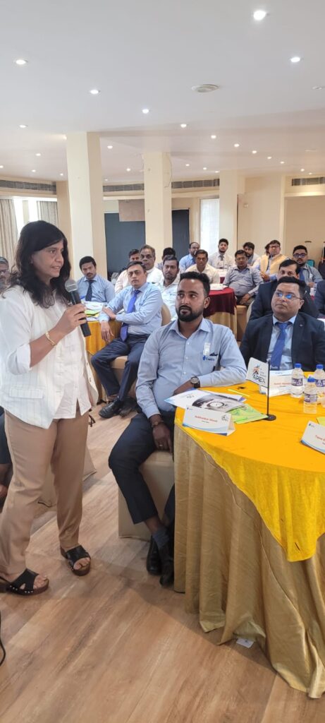 From Monologue to Dialogue. 🗣️ Watching the team practice their 'Assertive Business Scripts.' The shift from fear to confidence is happening right here in the room. #JRM #InClinicEffectiveness #RolePlay